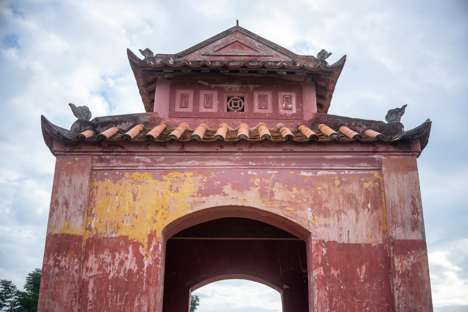 Giao diện chơi bài cào online trên điện thoại với bố cục rõ ràng